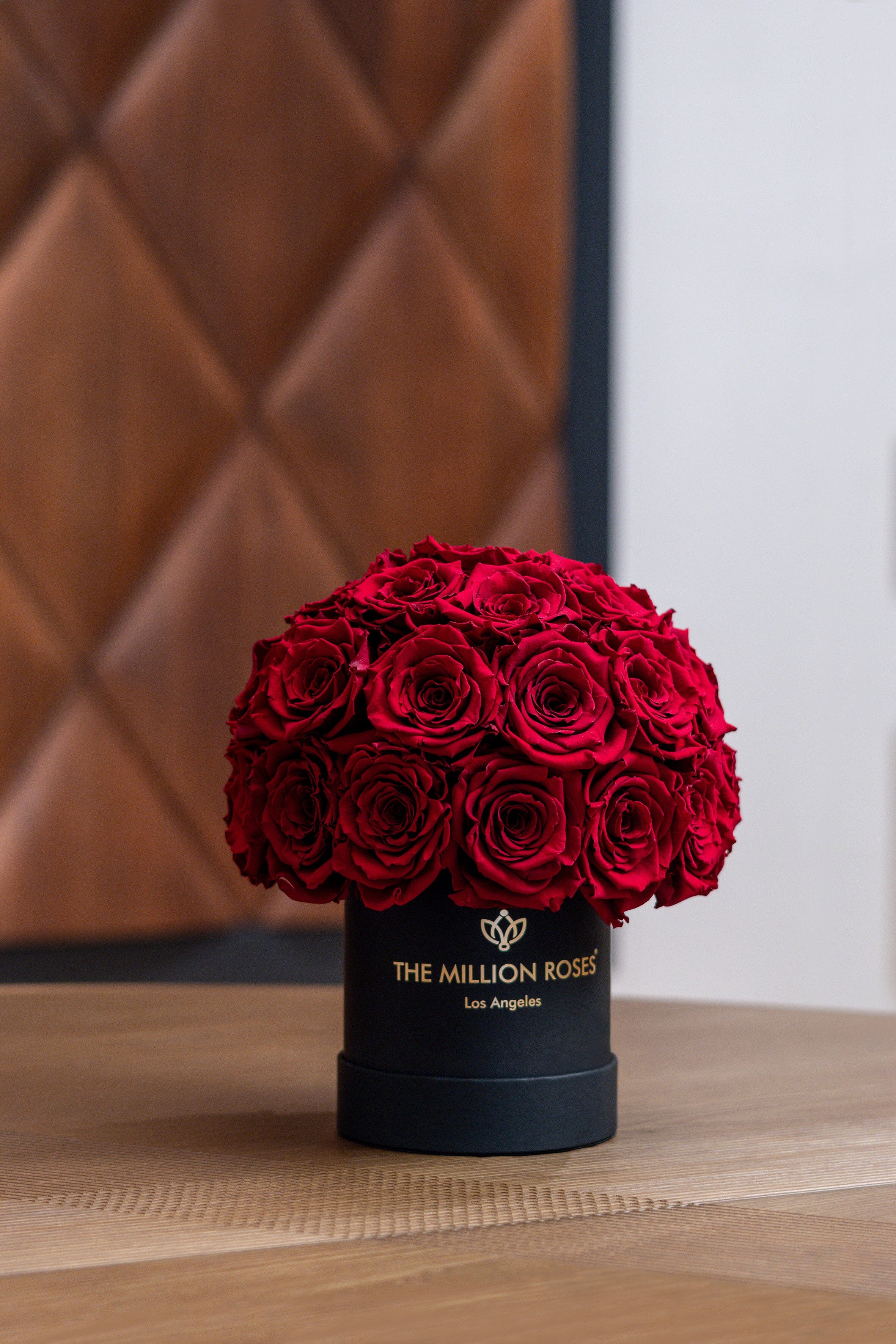 Basic Black Superdome Box | Burgundy Roses