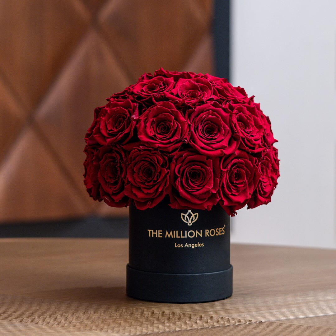 Basic Black Superdome Box | Red Roses