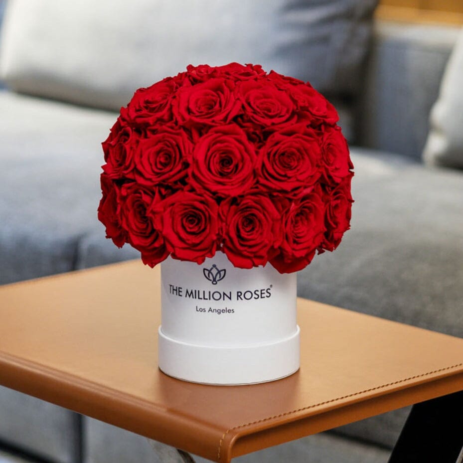 Basic White Superdome Box | Red Roses