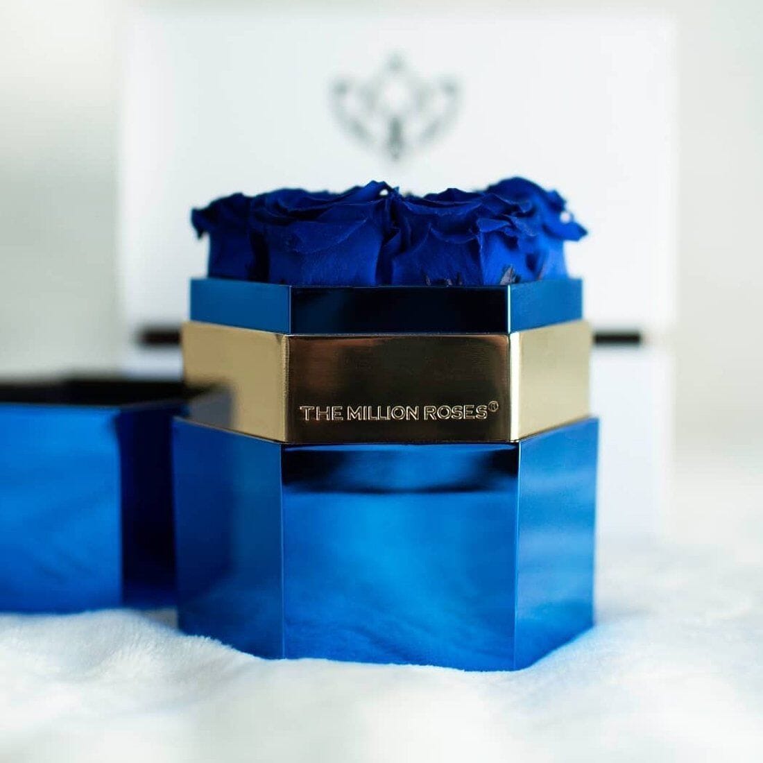 One in a Million™ Mirror Blue Hexagon Box | Dark Blue & Silver Roses - The Million Roses